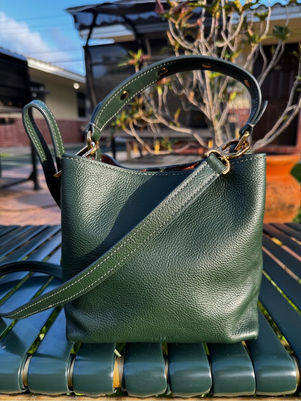 Fossil bucket bag!